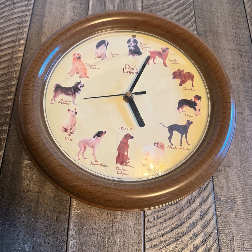 Vintage‎ Quartz Dog's Legend Barking Dog Faux Wood Wall Clock Sound Puppies
